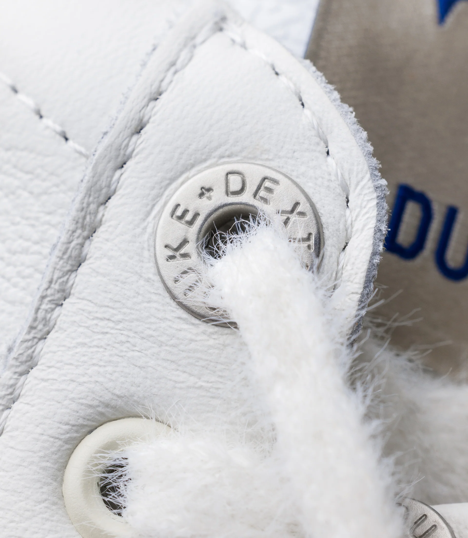 BWT Alpine Formula One Team x Duke + Dekter Sneaker Blanc + Bleu - Image 10