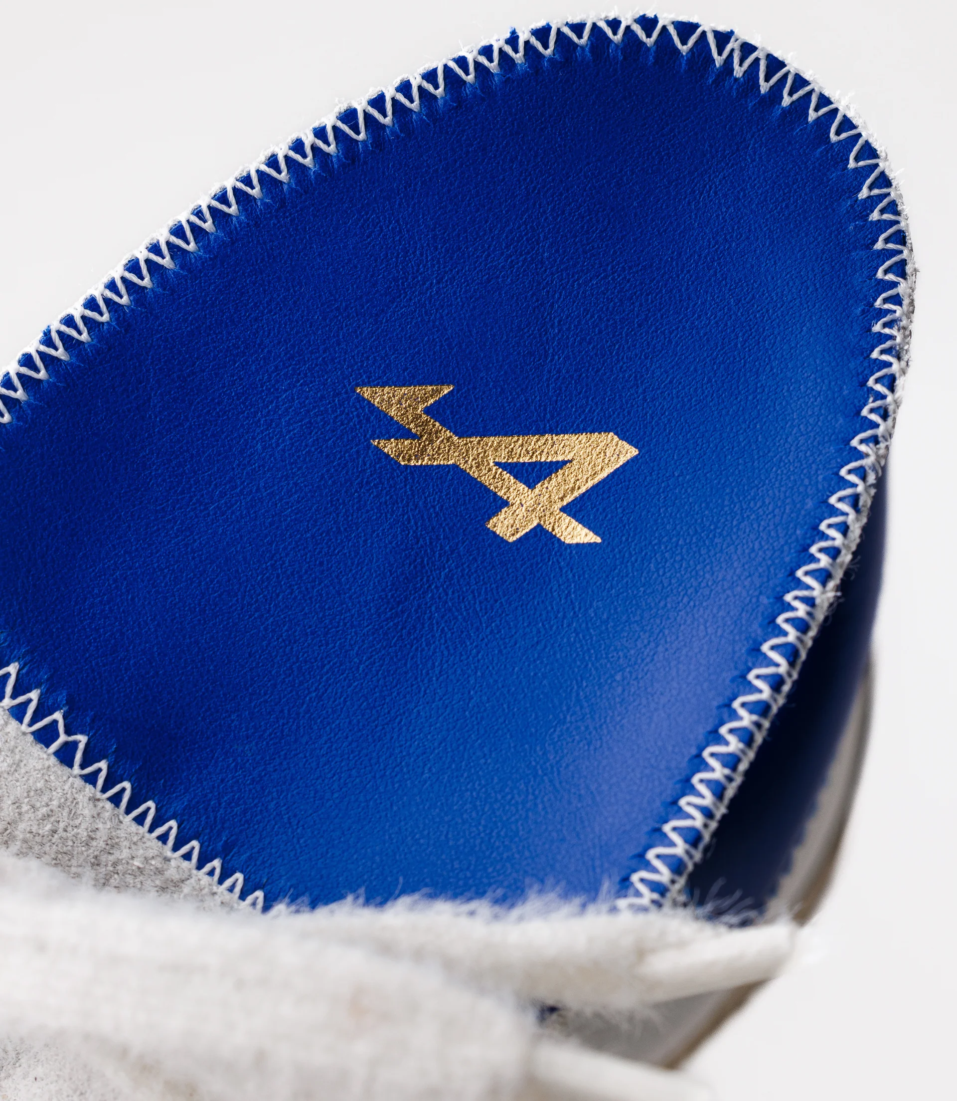 BWT Alpine Formula One Team x Duke + Dekter Sneaker Blanc + Bleu - Image 12