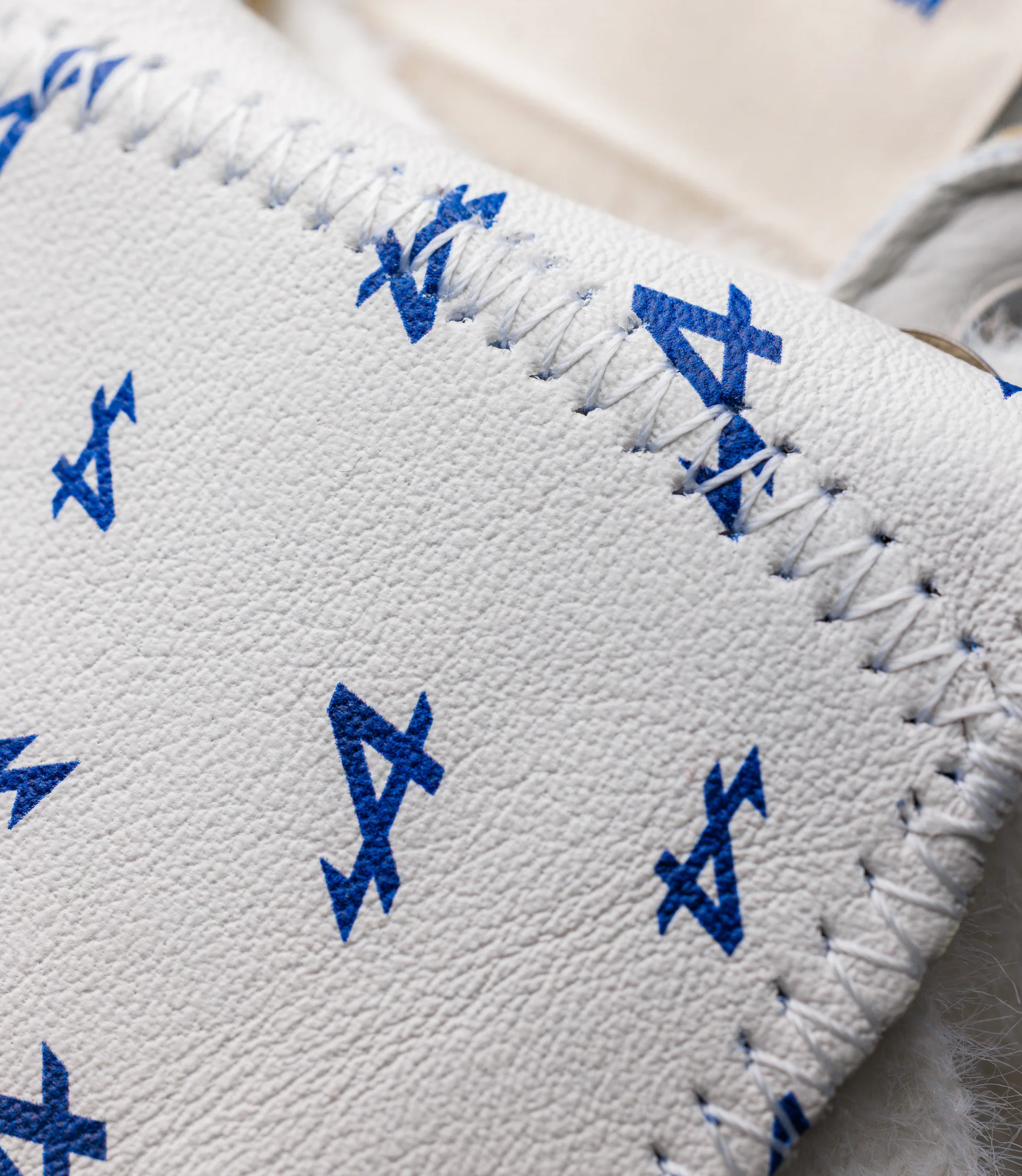 BWT Alpine Formula One Team x Duke + Dekter Sneaker Blanc + Bleu - Image 7