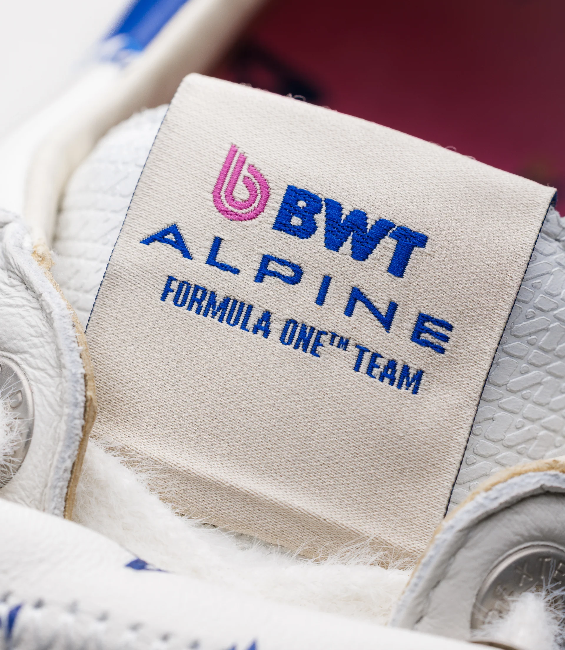 BWT Alpine Formula One Team x Duke + Dekter Sneaker Blanc + Bleu - Image 8