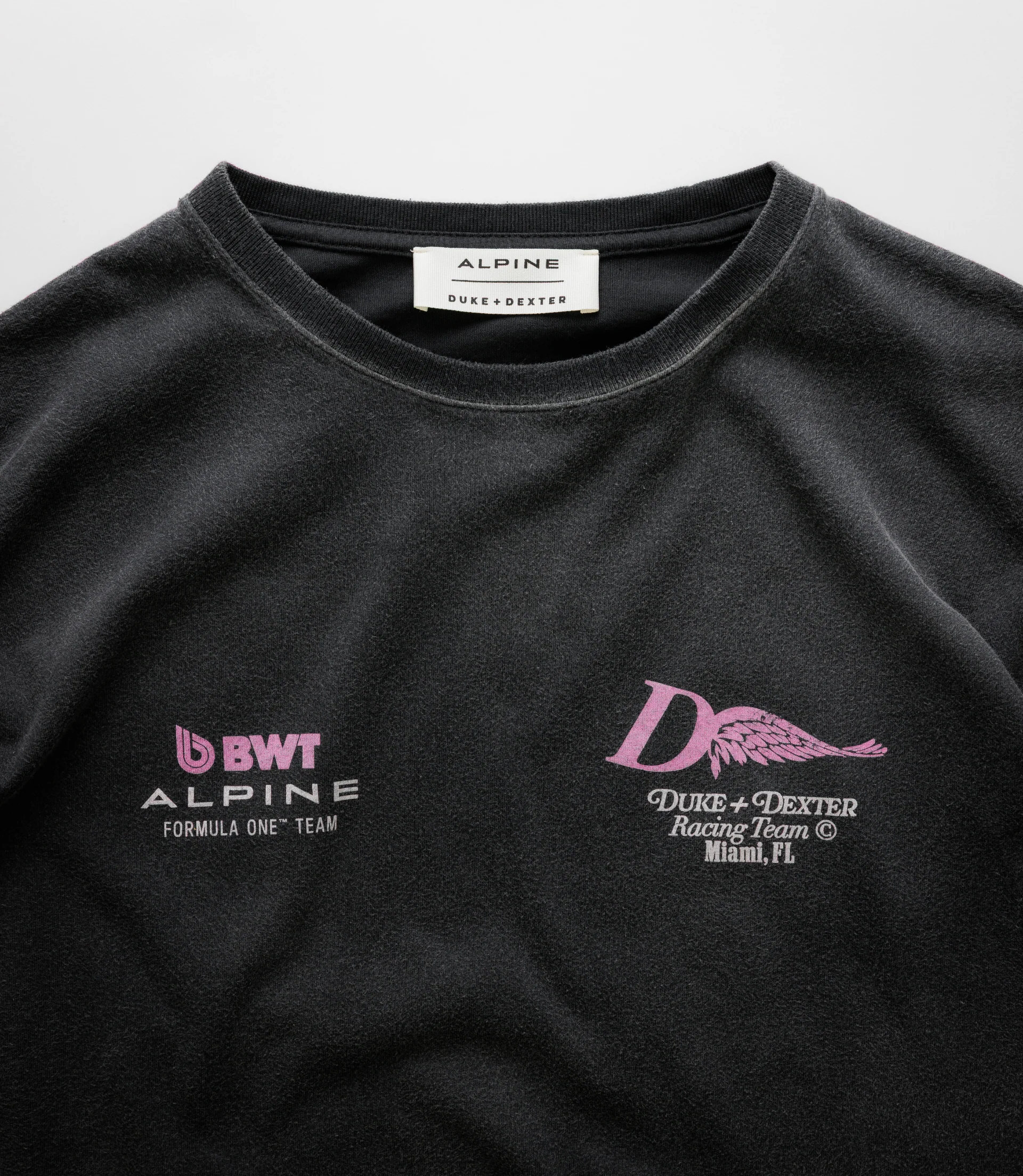 BWT Alpine Formula One Team x Duke + Dekter T-Shirt Casque Noir Délavé Unisexe - Image 3